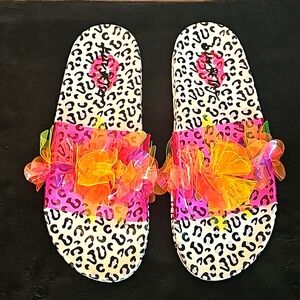 Betsey johnson Dalary slides sz 8